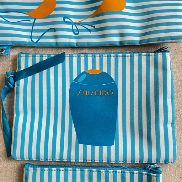 Set of Tommy Hilfiger/Shiseido Aquamarine Beach Tote with 3 Accessory Bags - Picture 12 of 13